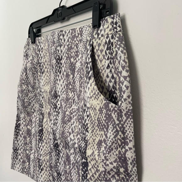 Snake Print Skirt w Pockets - Picture 13 of 14